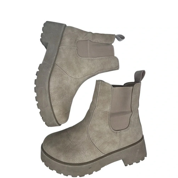 Dirty Laundry Women's Margo Chelsea Boot Brown Size 9 Ankle Chunky Heel - Picture 6 of 16